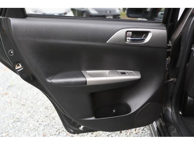 インプレッサ ２．０ＧＴ　５速マニュアル　タイミングベルト交換済み（９万ｋｍ）ＴＥＩＮ車高調　ヨコハマ１７インチアルミホイール（ＡＶＳモデル５）　Ｄｅｆｉブーストメーター（アドバンスＢＦ）　クラッチ新品（31枚目）