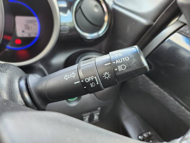 N-BOXカスタム G SSパッケージ 社外ナビ/TV/ETC/両側電動スライドア/ステアリングスイッチ/ユーザー買取車(11枚目)
