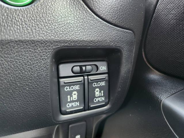 N-BOXカスタム G SSパッケージ 社外ナビ/TV/ETC/両側電動スライドア/ステアリングスイッチ/ユーザー買取車(14枚目)