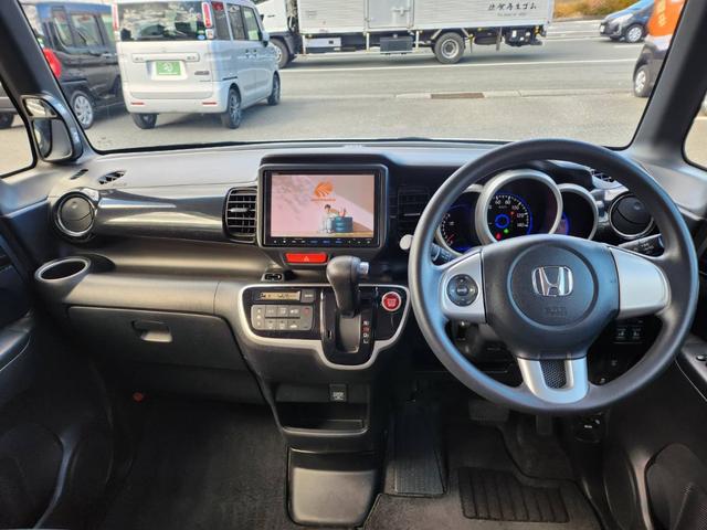 N-BOXカスタム G・Lパッケージ 純正8インチナビ/バックモニター/フルセグTV/両側電動スライドドア/ETC/ユーザー買取(4枚目)