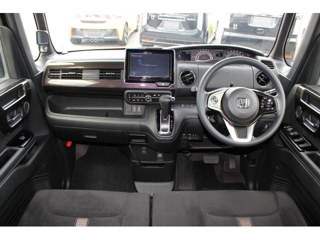Ｎ－ＢＯＸカスタム Ｇ・Ｌホンダセンシング　大画面８インチナビ・フルセグＴＶ・ＣＤ／ＤＶＤ・Ｂｌｕｅｔｏｏｔｈ・電動スライドドア・バックカメラ・ＬＥＤヘッドライト・純正アルミ・スマートキー・プッシュスタート・（12枚目）