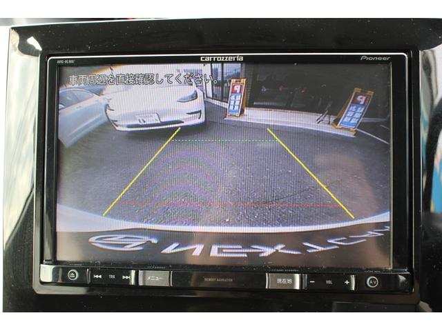 タント カスタムＲＳ　トップエディションＳＡＩＩＩ　社外８インチメモリーナビ・バックカメラ・ＣＤ／ＤＶＤ・Ｂｌｕｅｔｏｏｔｈ・両側電動スライドドア・シートヒーター・オートハイビーム・ハーフレザーシート・ＬＥＤヘッドライト・プッシュスタート・純正アルミ（4枚目）