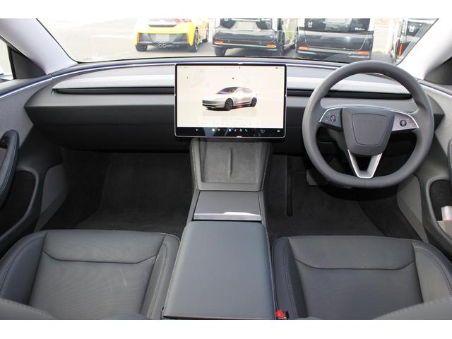 モデル３ ＲＷＤ　エンハンストオートパイロット大画面純正ナビ・Ｂｌｕｅｔｏｏｔｈ・パノラマルーフ・純正アルミ・全方位モニター・ＬＥＤヘッドライト・シートヒーター・カードキー・（8枚目）