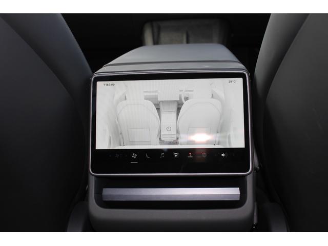 モデル３ ＲＷＤ　エンハンストオートパイロット大画面純正ナビ・Ｂｌｕｅｔｏｏｔｈ・パノラマルーフ・純正アルミ・全方位モニター・ＬＥＤヘッドライト・シートヒーター・カードキー・（17枚目）
