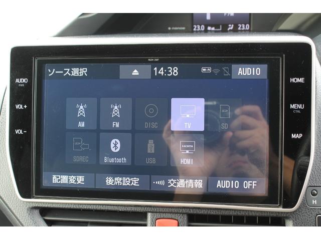 ヴォクシー ハイブリッドＺＳ　煌ＩＩＩ　ＴＲＤエアロ・純正１０インチナビ・１２．１フリップダウンモニター・ＨＤＭＩ対応・規格外トヨタ純正アルミ・両側電動スライドドア・ドライブレコーダー・セーフティセンス・ビルトインＥＴＣ・バックカメラ・（4枚目）