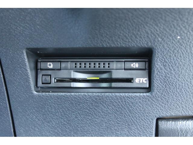 カローラフィールダー １．５Ｇ　エアロツアラー・ダブルバイビー　純正ナビ・ＴＶ・ＣＤ／ＤＶＤ・バックカメラ・Ｂｌｕｅｔｏｏｔｈ・純正アルミ・ＬＥＤヘッドライト・純正エアロバンパー・ビルトインＥＴＣ・スマートキー・ハーフレザーシート・特別仕様車（22枚目）