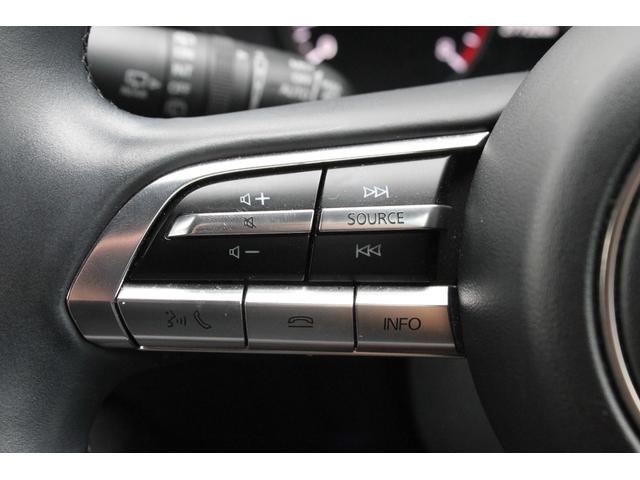 MAZDA3ファストバック 20Sバーガンディ セレクション 純正エアロ・純正ナビ・フルセグTV・レザーシート・バックカメラ・CD/DVD再生・Bluetooth・8スピーカー・マツダコネクト・レーダークルーズ・スマートブレーキサポート・車線逸脱警報(3枚目)