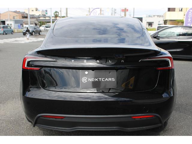 モデル3 RWD 黒革・大型ディスプレイナビ・Bluetooth・パノラマガラスルーフ・純正アルミ・オートパイロット・360°カメラ・LEDヘッドライト・シートヒーター・カードキー・オートパイロット(17枚目)