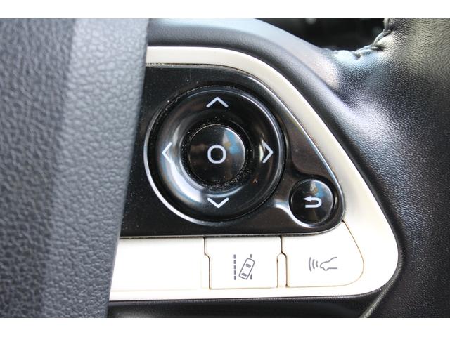 プリウス Sツーリングセレクション 純正9インチナビ・フルセグTV・CD/DVD再生・音楽録音・バックカメラ・Bluetooth・レザーシート・LEDヘッドライト・ビルトインETC・シートヒーター・レーダークルーズ・車線逸脱警報(9枚目)