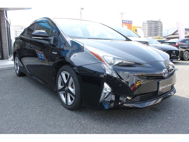 プリウス Sツーリングセレクション 純正9インチナビ・フルセグTV・CD/DVD再生・音楽録音・バックカメラ・Bluetooth・レザーシート・LEDヘッドライト・ビルトインETC・シートヒーター・レーダークルーズ・車線逸脱警報(13枚目)