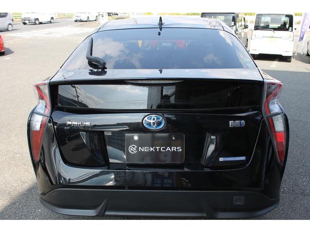 プリウス Sツーリングセレクション 純正9インチナビ・フルセグTV・CD/DVD再生・音楽録音・バックカメラ・Bluetooth・レザーシート・LEDヘッドライト・ビルトインETC・シートヒーター・レーダークルーズ・車線逸脱警報(16枚目)