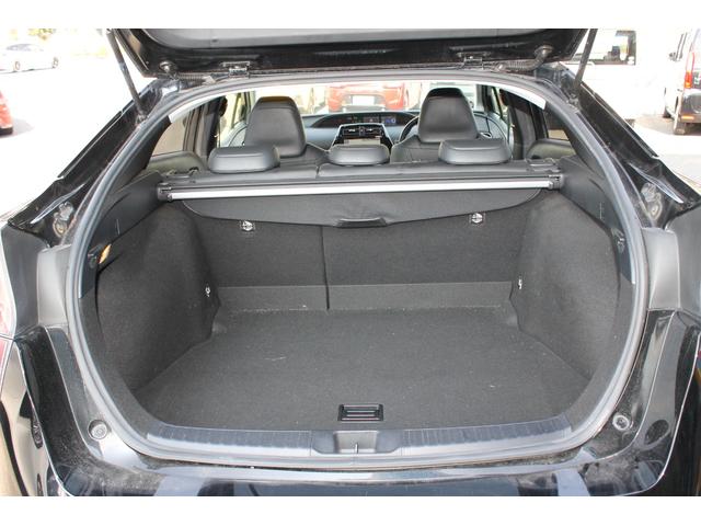 プリウス Sツーリングセレクション 純正9インチナビ・フルセグTV・CD/DVD再生・音楽録音・バックカメラ・Bluetooth・レザーシート・LEDヘッドライト・ビルトインETC・シートヒーター・レーダークルーズ・車線逸脱警報(19枚目)