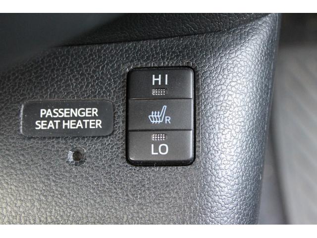 プリウス Sツーリングセレクション 純正9インチナビ・フルセグTV・CD/DVD再生・音楽録音・バックカメラ・Bluetooth・レザーシート・LEDヘッドライト・ビルトインETC・シートヒーター・レーダークルーズ・車線逸脱警報(28枚目)