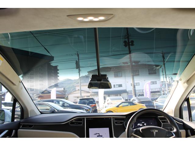 モデルX 100D オートパイロット・大型ディスプレイナビ・全方位センサー・Bluetooth・ガラスルーフ・純正22インチアルミ・LEDヘッドライト・LEDフォグ・サイドカメラ・オートオープンドア・ステアリングヒーター(9枚目)
