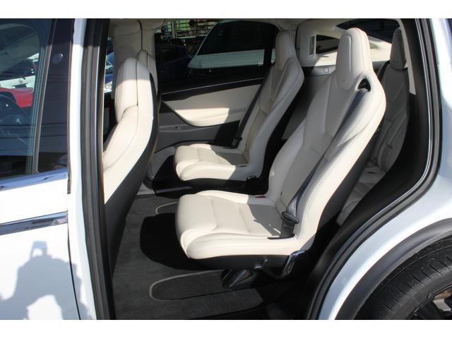 モデルX 100D オートパイロット・大型ディスプレイナビ・全方位センサー・Bluetooth・ガラスルーフ・純正22インチアルミ・LEDヘッドライト・LEDフォグ・サイドカメラ・オートオープンドア・ステアリングヒーター(11枚目)