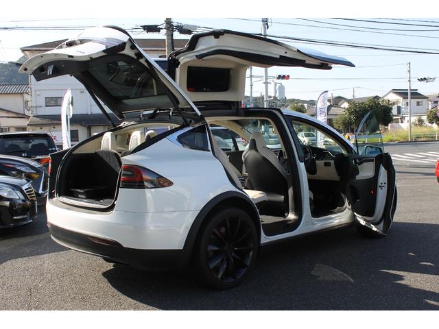 モデルX 100D オートパイロット・大型ディスプレイナビ・全方位センサー・Bluetooth・ガラスルーフ・純正22インチアルミ・LEDヘッドライト・LEDフォグ・サイドカメラ・オートオープンドア・ステアリングヒーター(26枚目)