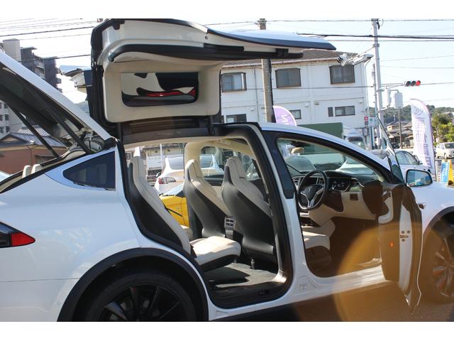 モデルX 100D オートパイロット・大型ディスプレイナビ・全方位センサー・Bluetooth・ガラスルーフ・純正22インチアルミ・LEDヘッドライト・LEDフォグ・サイドカメラ・オートオープンドア・ステアリングヒーター(28枚目)