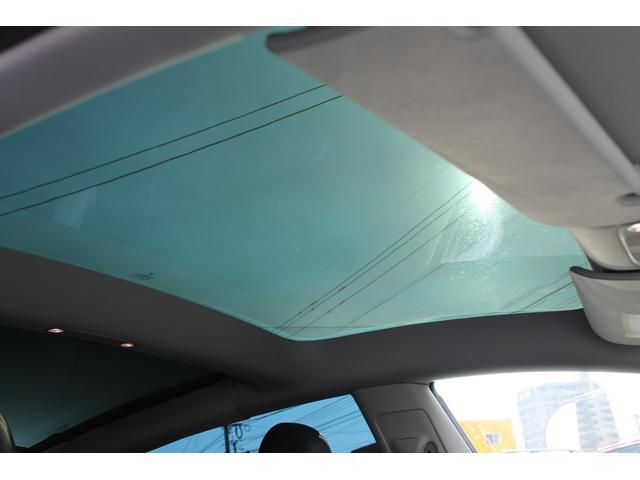 モデル３ 　デュアルモーター・ブラックプレミアムインテリア・オートパイロット・２０インチ純正アルミ・カーボンスポイラー・パフォーマンスＡＷＤ・パフォーマンスブレーキ・パノラマルーフ・Ｂｌｕｅｔｏｏｔｈ・ＥＴＣ（10枚目）