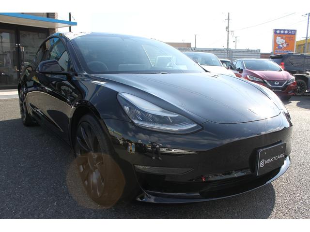 モデル３ 　デュアルモーター・ブラックプレミアムインテリア・オートパイロット・２０インチ純正アルミ・カーボンスポイラー・パフォーマンスＡＷＤ・パフォーマンスブレーキ・パノラマルーフ・Ｂｌｕｅｔｏｏｔｈ・ＥＴＣ（13枚目）