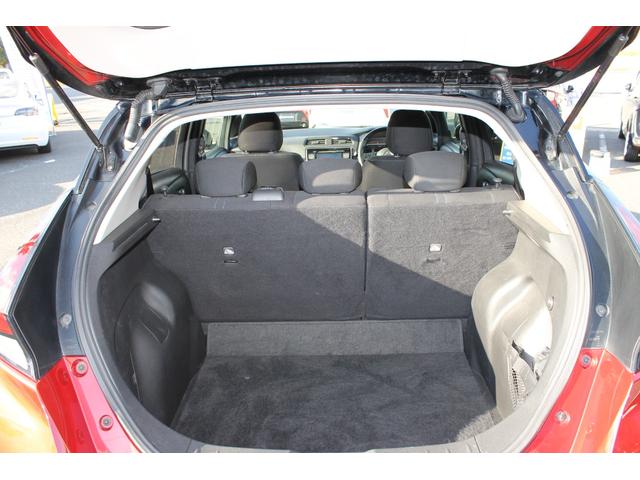 リーフ Ｘ　プロパイロット・純正メモリーナビ・フルセグＴＶ・ステアリングヒーター・バックカメラ・シートヒーター・オートハイビーム・ブラインドスポットモニター・ＬＥＤヘッドライト・純正アルミ・ＥＴＣ（19枚目）