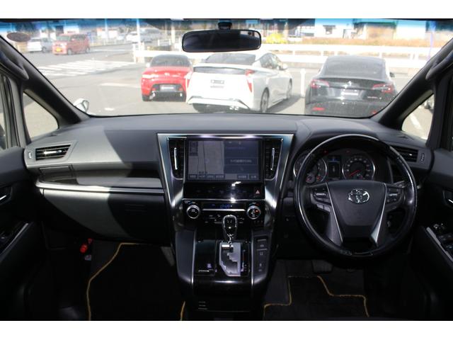 ヴェルファイア ２．５Ｚ　Ａエディション　ゴールデンアイズ　純正１０インチナビ・フリップダウンモニター・ＨＤＭＩ対応・ＣＤ／ＤＶＤ再生・Ｂｌｕｅｔｏｏｔｈ・フルセグＴＶ・ハーフレザーシート・ビルトインＥＴＣ・ＬＥＤヘッドライ・両側電動スライド・パワーバックドア（2枚目）