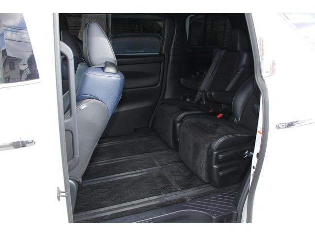 ヴェルファイア ２．５Ｚ　Ａエディション　ゴールデンアイズ　純正１０インチナビ・フリップダウンモニター・ＨＤＭＩ対応・ＣＤ／ＤＶＤ再生・Ｂｌｕｅｔｏｏｔｈ・フルセグＴＶ・ハーフレザーシート・ビルトインＥＴＣ・ＬＥＤヘッドライ・両側電動スライド・パワーバックドア（23枚目）