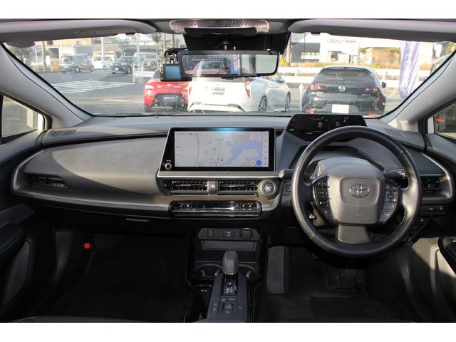 プリウス Z モデリスタエアロ・パノラマルーフ・12.3インチナビ・フルセグTV・前後ドライブレコーダー・パノラミックビュー・デジタルインナーミラー・ステアリングヒーター・パワーバックドア・ベンチレーションシート(2枚目)