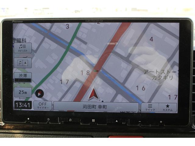 ハイエースバン スーパーGL ダークプライムII カロッツェリア9インチナビ・バックカメラ・CD/DVD再生・Bluetooth・ハーフレザーシート・LEDヘッドライト・デジタルインナーミラ・社外17インチAW・ETC・セーフティセンス・スマートキー(3枚目)