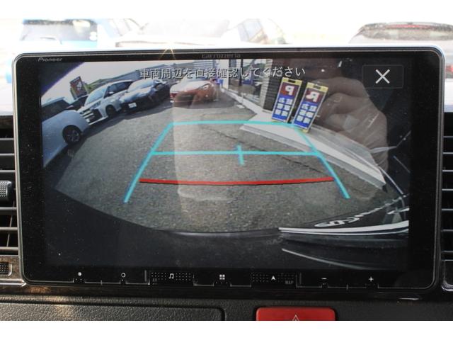 ハイエースバン スーパーGL ダークプライムII カロッツェリア9インチナビ・バックカメラ・CD/DVD再生・Bluetooth・ハーフレザーシート・LEDヘッドライト・デジタルインナーミラ・社外17インチAW・ETC・セーフティセンス・スマートキー(4枚目)