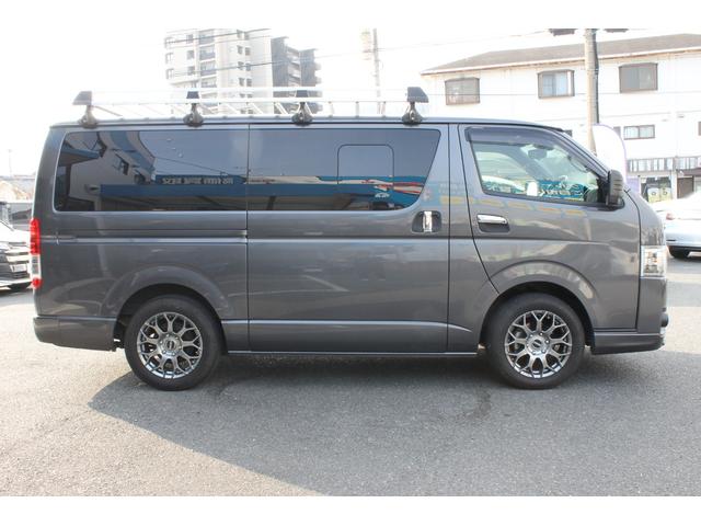 ハイエースバン スーパーGL ダークプライムII カロッツェリア9インチナビ・バックカメラ・CD/DVD再生・Bluetooth・ハーフレザーシート・LEDヘッドライト・デジタルインナーミラ・社外17インチAW・ETC・セーフティセンス・スマートキー(16枚目)