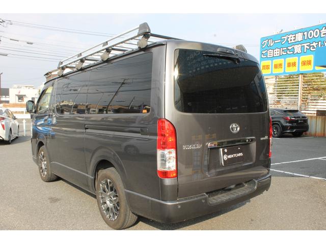 ハイエースバン スーパーGL ダークプライムII カロッツェリア9インチナビ・バックカメラ・CD/DVD再生・Bluetooth・ハーフレザーシート・LEDヘッドライト・デジタルインナーミラ・社外17インチAW・ETC・セーフティセンス・スマートキー(19枚目)