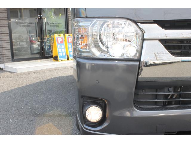 ハイエースバン スーパーGL ダークプライムII カロッツェリア9インチナビ・バックカメラ・CD/DVD再生・Bluetooth・ハーフレザーシート・LEDヘッドライト・デジタルインナーミラ・社外17インチAW・ETC・セーフティセンス・スマートキー(20枚目)