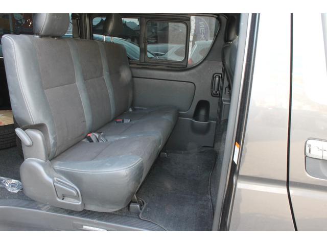 ハイエースバン スーパーGL ダークプライムII カロッツェリア9インチナビ・バックカメラ・CD/DVD再生・Bluetooth・ハーフレザーシート・LEDヘッドライト・デジタルインナーミラ・社外17インチAW・ETC・セーフティセンス・スマートキー(22枚目)