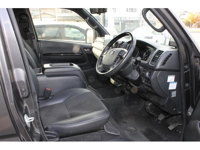 ハイエースバン スーパーGL ダークプライムII カロッツェリア9インチナビ・バックカメラ・CD/DVD再生・Bluetooth・ハーフレザーシート・LEDヘッドライト・デジタルインナーミラ・社外17インチAW・ETC・セーフティセンス・スマートキー(25枚目)