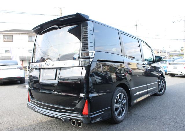 ヴォクシー ＺＳ　煌ＩＩ　モデリスタエアロ・アルパイン１１インチナビ・１２．８インチ後席モニター・モデリスタマフラー・リアスポイラー・メッキガーニッシュ・両側電動スライドドア・ドライブレコーダー・ＥＴＣ・スマートキー・ＤＶＤ（18枚目）