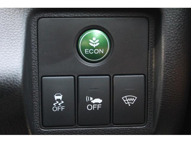 ヴェゼル ハイブリッドＺ　純正エアロ・ＯＰブラウンインテリア・純正８インチナビ・バックカメラ・ＣＤ／ＤＶＤ再生・Ｂｌｕｅｔｏｏｔｈ・シティブレーキアクティブ・専用アルミホイール・ハーフレザーシート・スマートキー・ＬＥＤヘッドラ（9枚目）