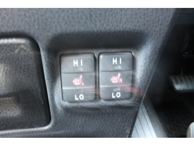 ヴォクシー ハイブリッドＶ　アルパイン１０インチナビ・フリップダウンモニター・ＣＤ／ＤＶＤ・両側電動スライドドア・ＬＥＤヘッドライト・純正アルミホイール・前席シートヒーター・バックカメラ・スマートキー・ＥＴＣ（10枚目）