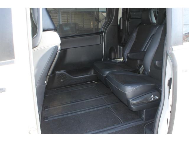 ノア Si ダブルバイビーII 純正10インチナビ・12.1インチフリップダウンモニター・前後ドライブレコーダー・両側電動スライドドア・バックカメラ・CD/DVD再生・ハーフレザーシート・LEDヘッドライト・フルセグTV・ETC(25枚目)