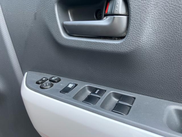 ハスラー Ｘ　ナビ・フルセグＴＶ／Ｂｌｕｅｔｏｏｔｈ接続／ＣＤ・ＤＶＤ再生／シートヒーター／プッシュスタート／スマートキー／１５インチアルミホイール／オープンカントリータイヤ／アイドリングストップ（10枚目）