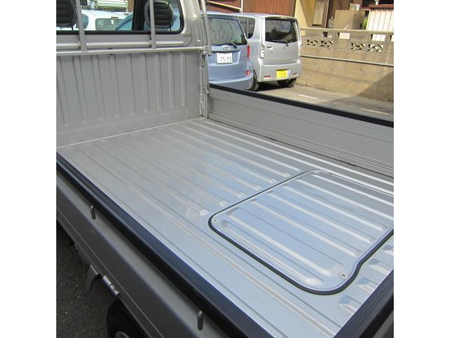 サンバートラック TB エアコン パワステ 4WD 5速車 ワンオーナー車 社外CD(10枚目)