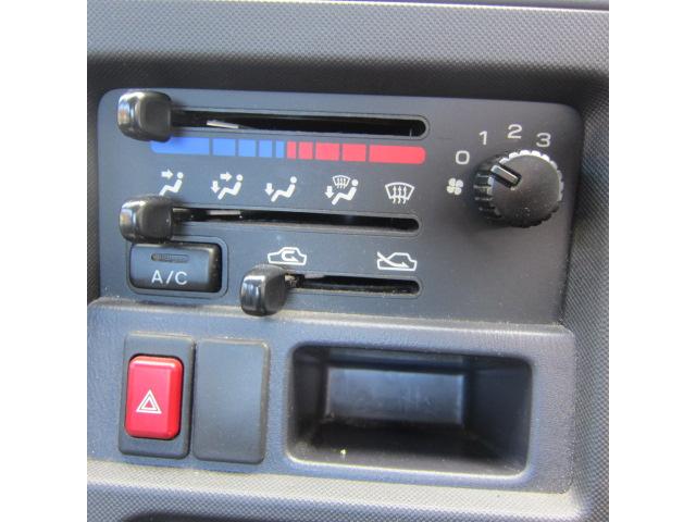 サンバートラック TB エアコン パワステ 4WD 5速車 ワンオーナー車 社外CD(17枚目)