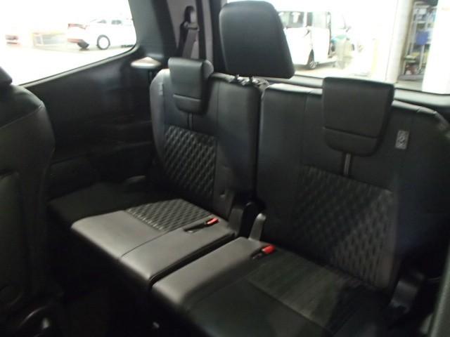 ノア ハイブリッドＳ－Ｚ　ＴＶ　バックカメラ　ＥＴＣ　キーレス　スマートキー　ドラレコ　安全装備　衝突被害軽減システム　オートクルーズコントロール　両側電動スライド　３列シート　フル装備　ハイブリッド（10枚目）