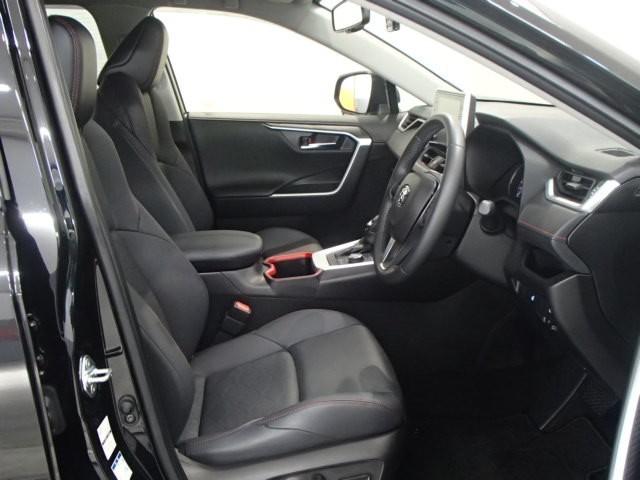 ＲＡＶ４ アドベンチャー　オフロードパッケージ　４ＷＤ　バックカメラ　ＥＴＣ　キーレス　スマートキー　ドラレコ　ワンオーナー　安全装備　衝突被害軽減システム　オートクルーズコントロール　フル装備　電動シート（7枚目）