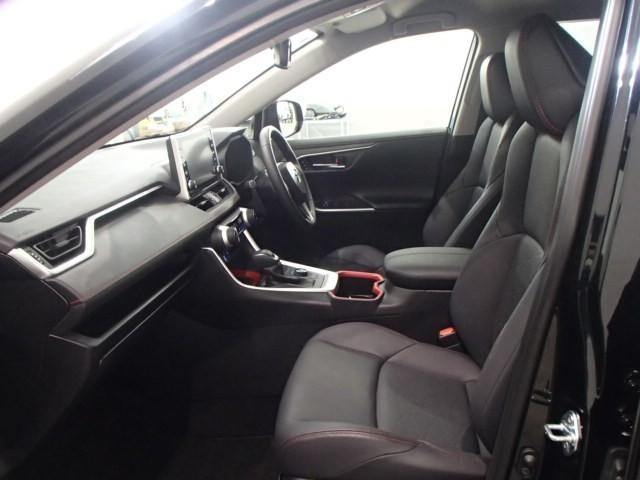 ＲＡＶ４ アドベンチャー　オフロードパッケージ　４ＷＤ　バックカメラ　ＥＴＣ　キーレス　スマートキー　ドラレコ　ワンオーナー　安全装備　衝突被害軽減システム　オートクルーズコントロール　フル装備　電動シート（9枚目）