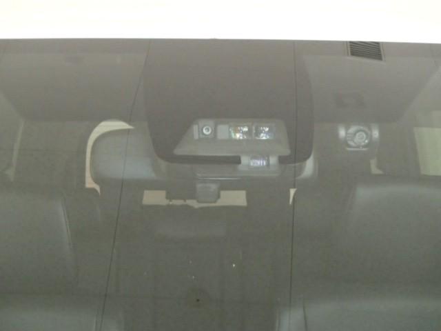 エスクァイア Ｇｉ　ＴＶ　バックカメラ　ＥＴＣ　キーレス　スマートキー　ドラレコ　ワンオーナー　安全装備　衝突被害軽減システム　オートクルーズコントロール　両側電動スライド　３列シート　フル装備（7枚目）