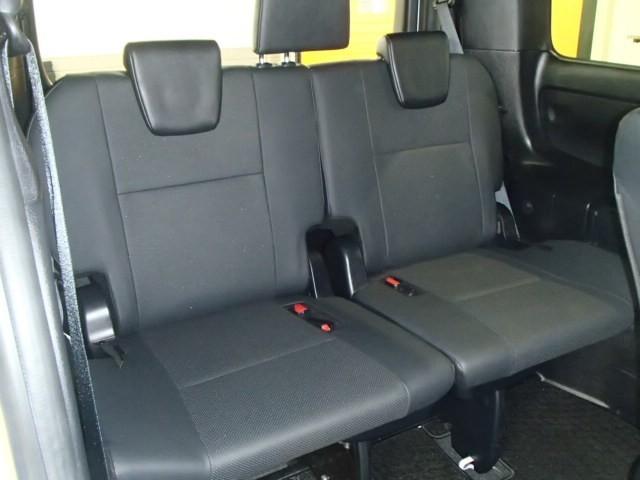 エスクァイア Ｇｉ　ＴＶ　バックカメラ　ＥＴＣ　キーレス　スマートキー　ドラレコ　ワンオーナー　安全装備　衝突被害軽減システム　オートクルーズコントロール　両側電動スライド　３列シート　フル装備（10枚目）