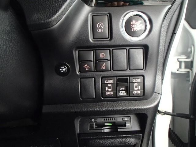 エスクァイア Ｇｉ　ＴＶ　バックカメラ　ＥＴＣ　キーレス　スマートキー　ドラレコ　ワンオーナー　安全装備　衝突被害軽減システム　オートクルーズコントロール　両側電動スライド　３列シート　フル装備（23枚目）