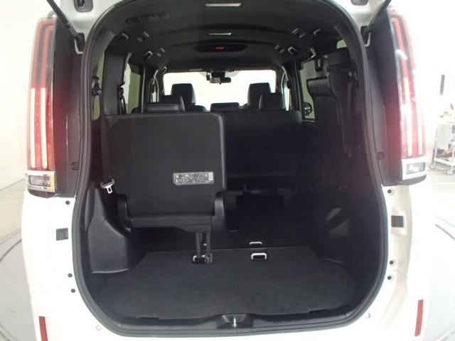 エスクァイア Ｇｉ　ＴＶ　バックカメラ　ＥＴＣ　キーレス　スマートキー　ドラレコ　ワンオーナー　安全装備　衝突被害軽減システム　オートクルーズコントロール　両側電動スライド　３列シート　フル装備（28枚目）