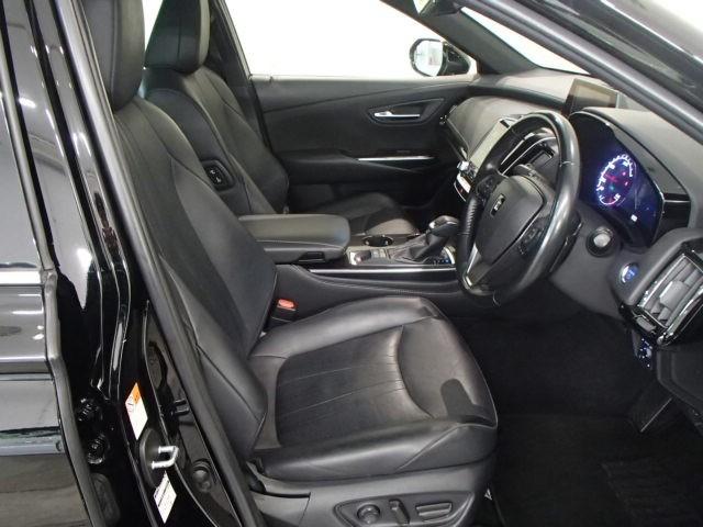 クラウンハイブリッド Ｇ　ナビ＆ＴＶ　バックカメラ　キーレス　スマートキー　安全装備　衝突被害軽減システム　オートクルーズコントロール　フル装備　サンルーフ　革シート　電動シート　ハイブリッド（6枚目）