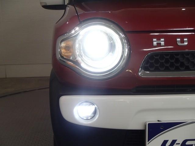 ＬＥＤヘッドライトです。デザイン性がよくとても明るいので、夜間の走行や悪天候でも安心です。しかも長寿命！